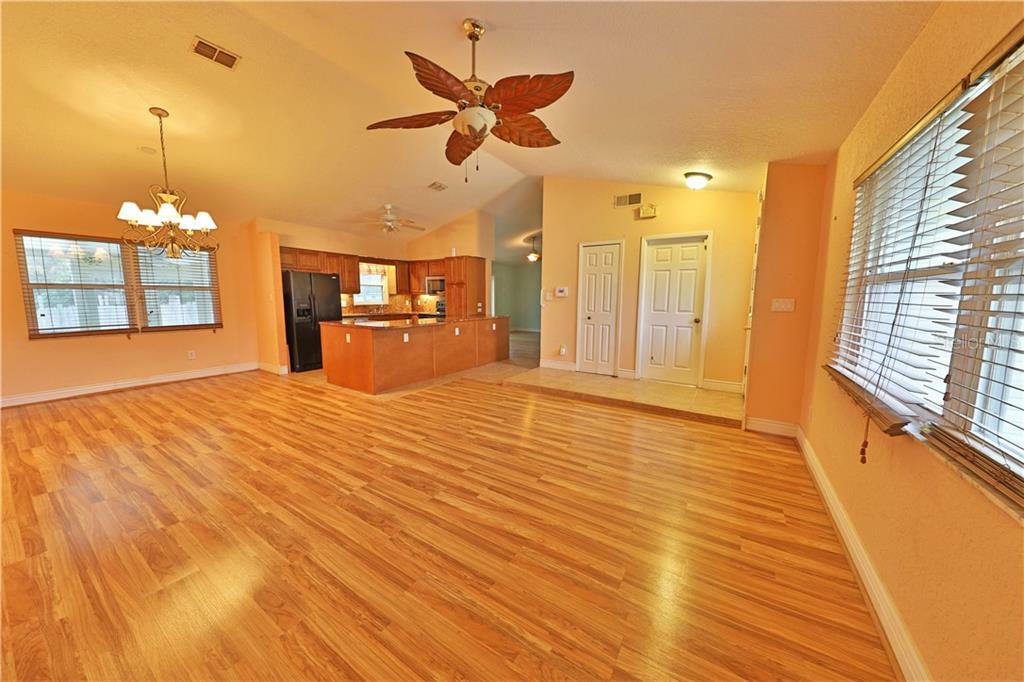 Property Photo:  2895 Buccaneer Drive  FL 32792 