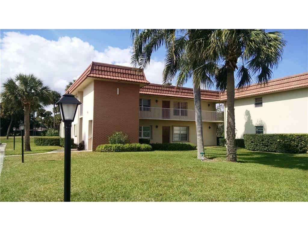 Property Photo:  1 Vista Gardens Trail 206  FL 32962 