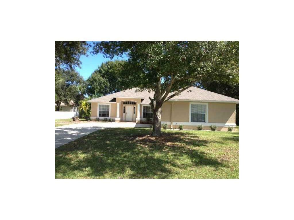 Property Photo:  2320 6th Way SW  FL 32962 