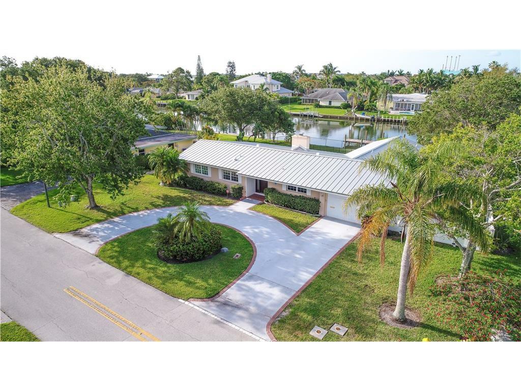 Property Photo: 29 Seahorse Lane FL 32960