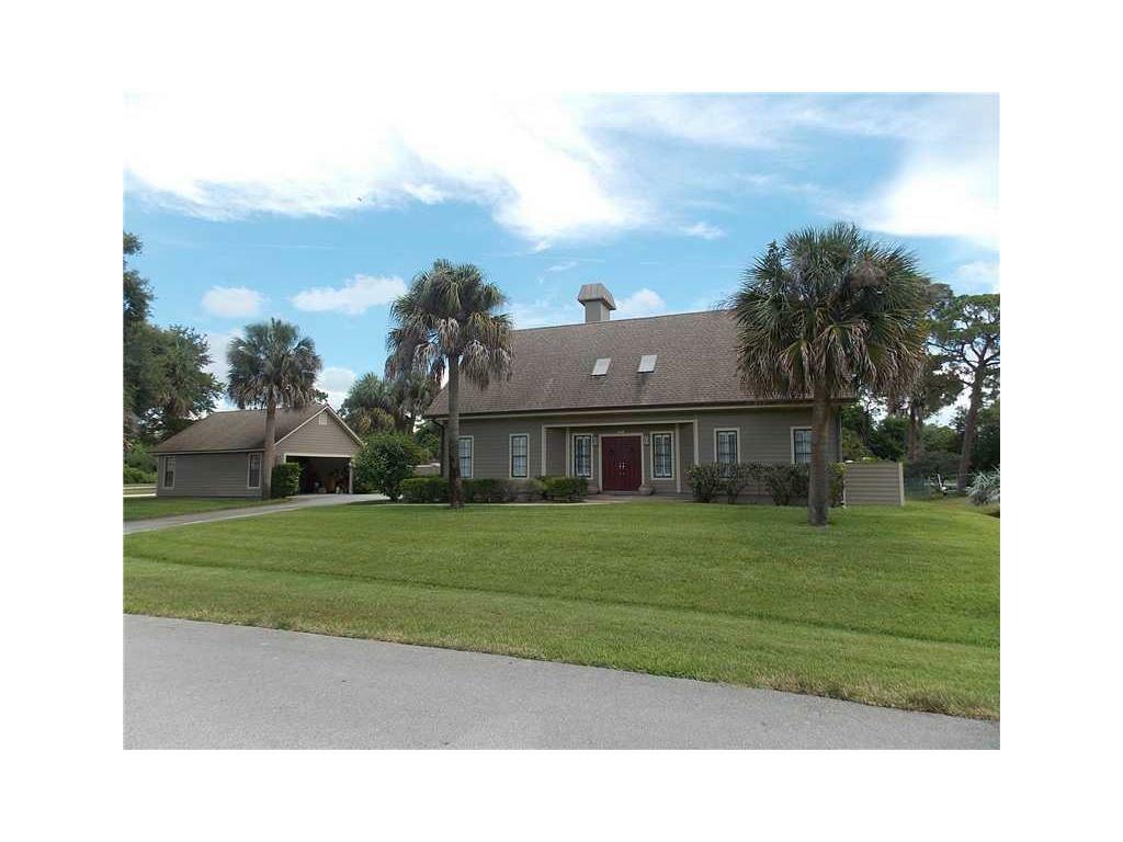 Property Photo:  630 13th Avenue  FL 32962 