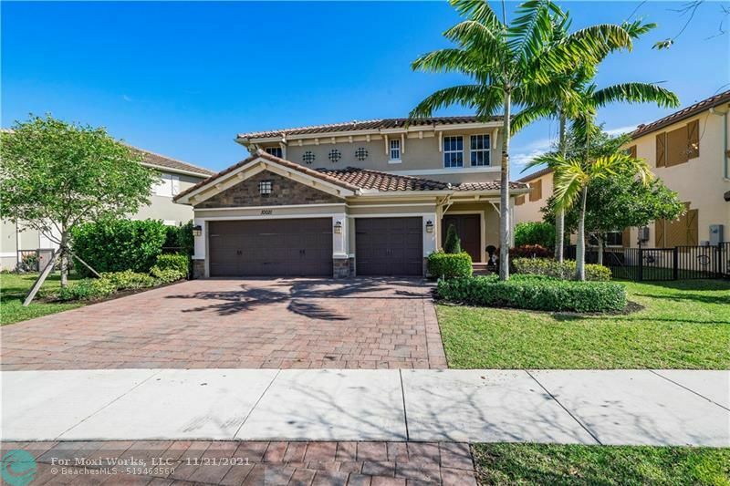 Property Photo:  10021 S Miralago Way  FL 33076 