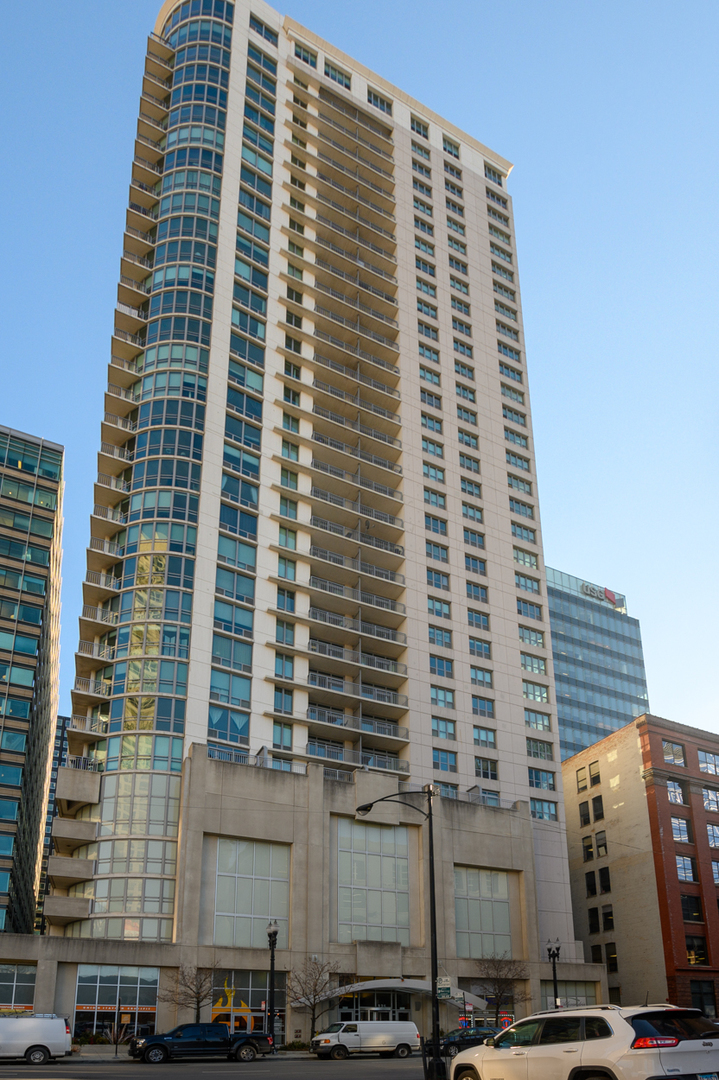 Property Photo:  125 South Jefferson Street 2403  IL 60661 