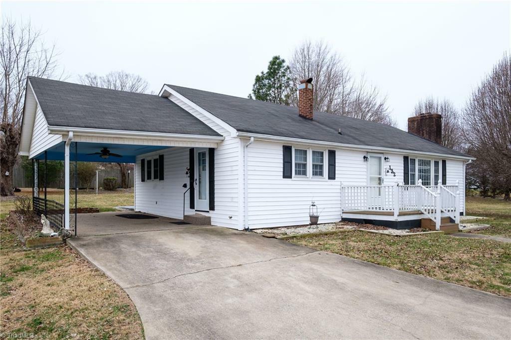 Property Photo:  132 Hudson Street  NC 28621 