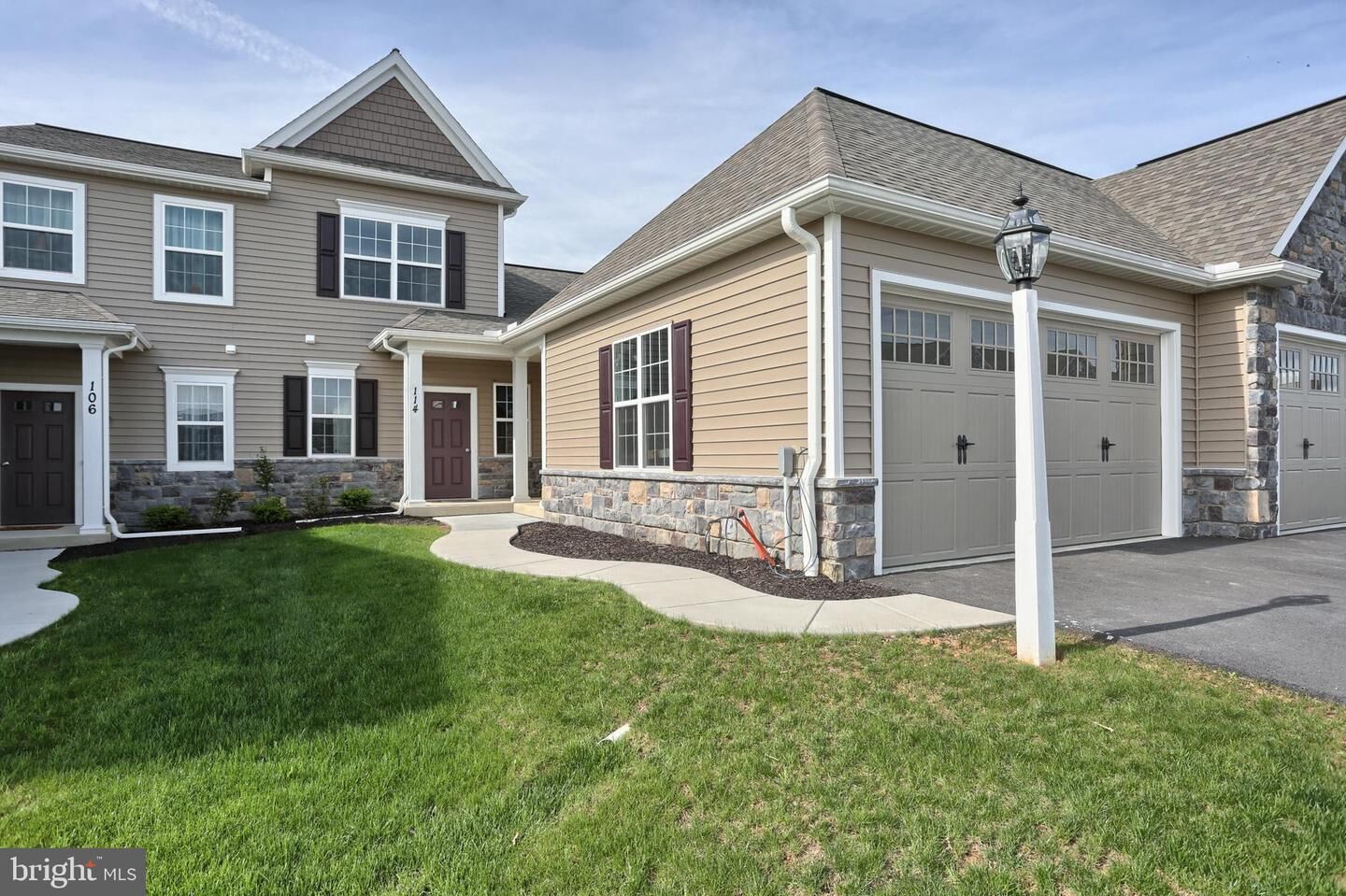 Property Photo:  105 South Village Circle 168  PA 17078 