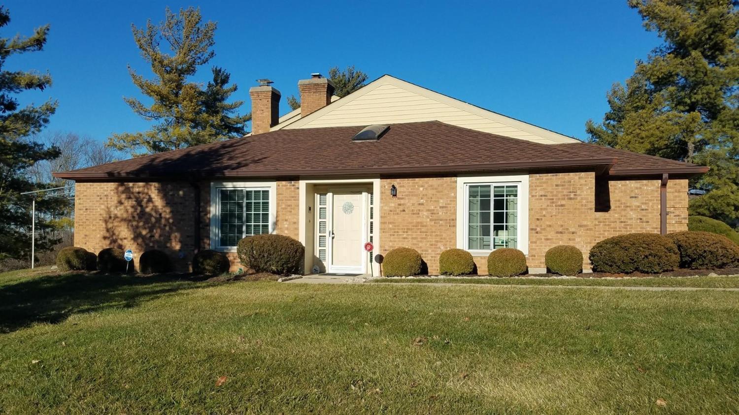 Property Photo: 5220 S Eaglesnest Dr 11 OH 45248