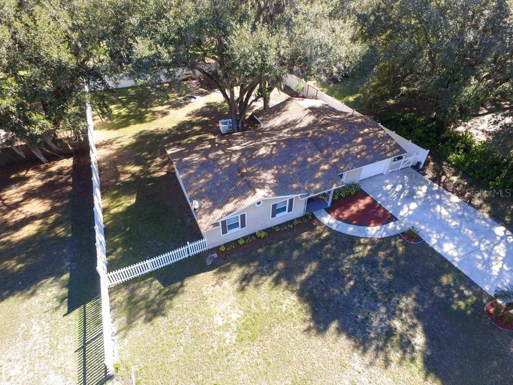 Property Photo:  4047 State Road 60 E  FL 33830 