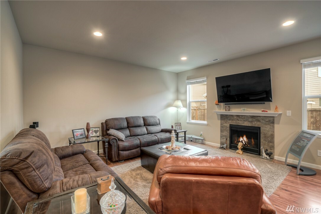 Property Photo: 16616 81st Ave E WA 98375