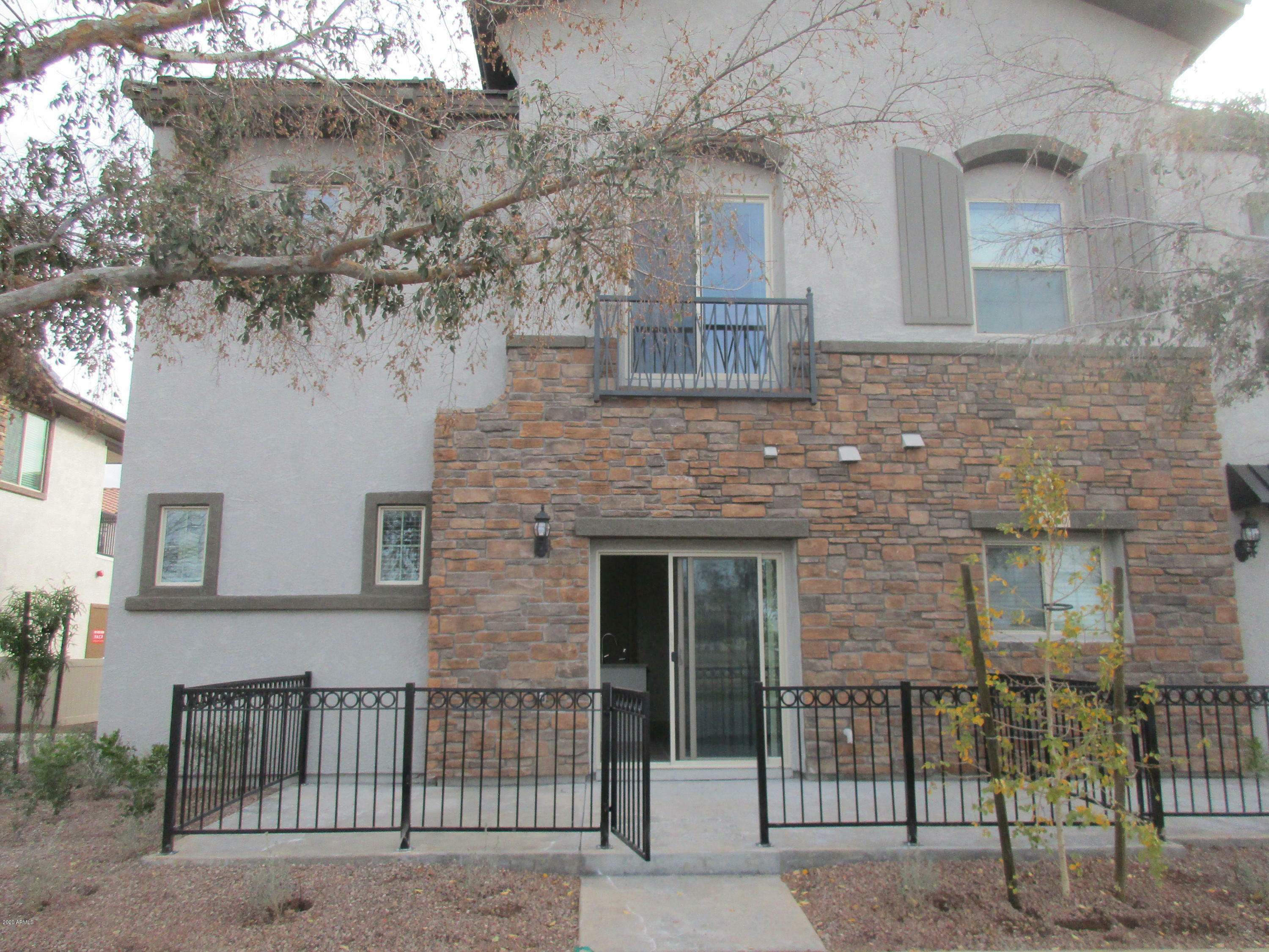 Property Photo:  1860 E Bridgeport Parkway 101  AZ 85295 