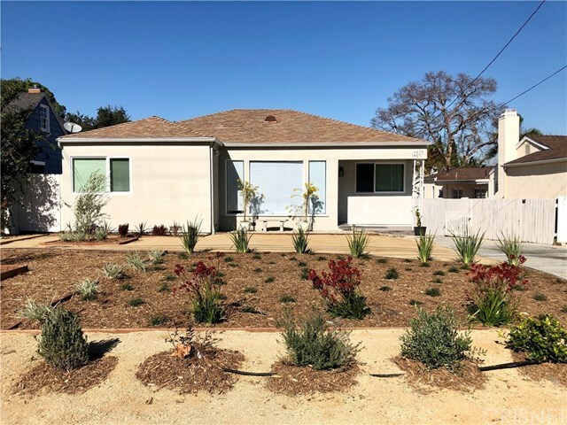 Property Photo: 14673 Valley Vista Blvd. CA 91423