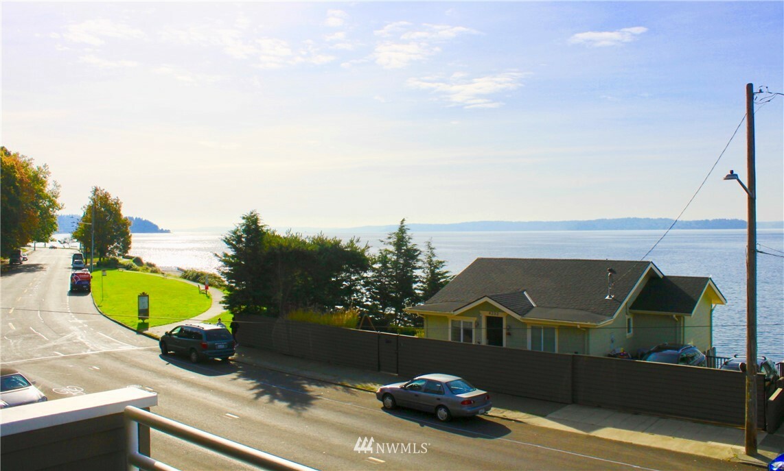 Property Photo:  4226 Beach Drive SW 202  WA 98116 