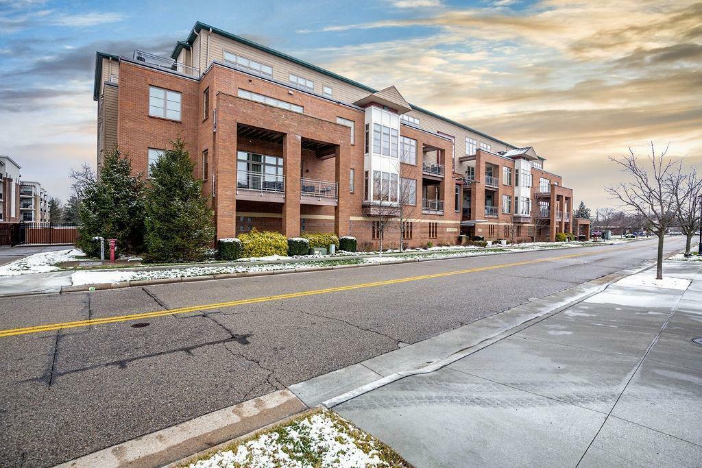 Property Photo: 9348 Towne Square Ave 15 OH 45242