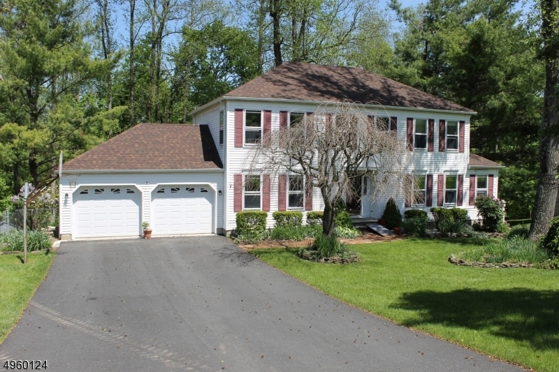 Property Photo:  20 Cottage Ln  NJ 07871 