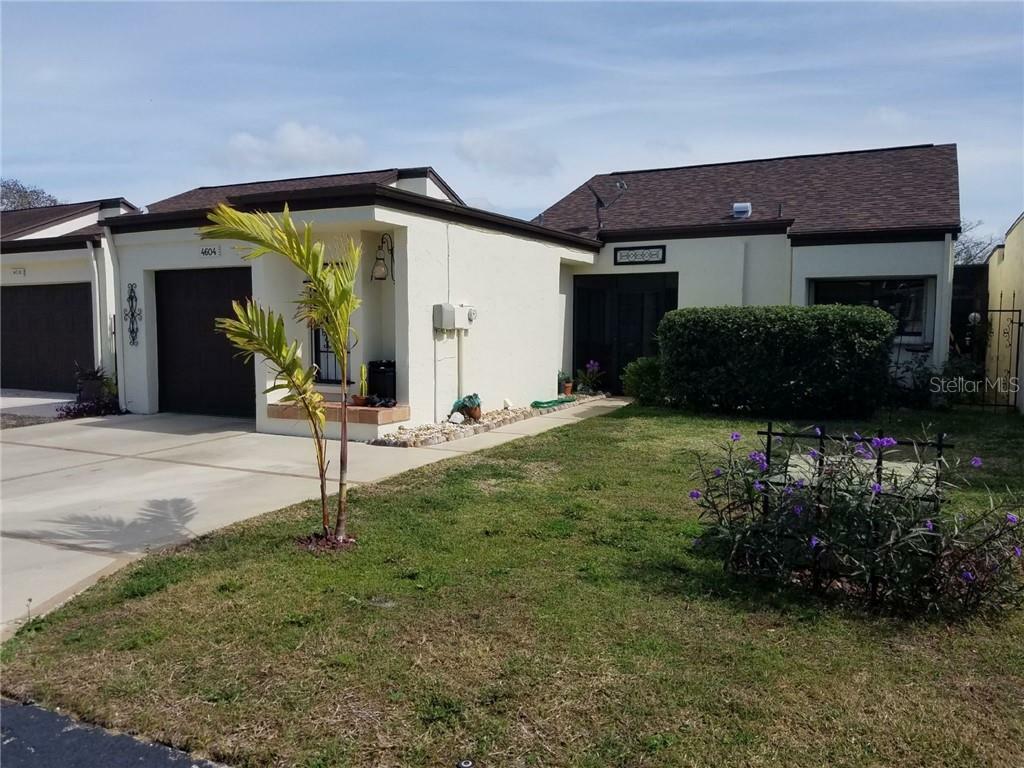 Property Photo: 4604 Stonehaven Place FL 34652