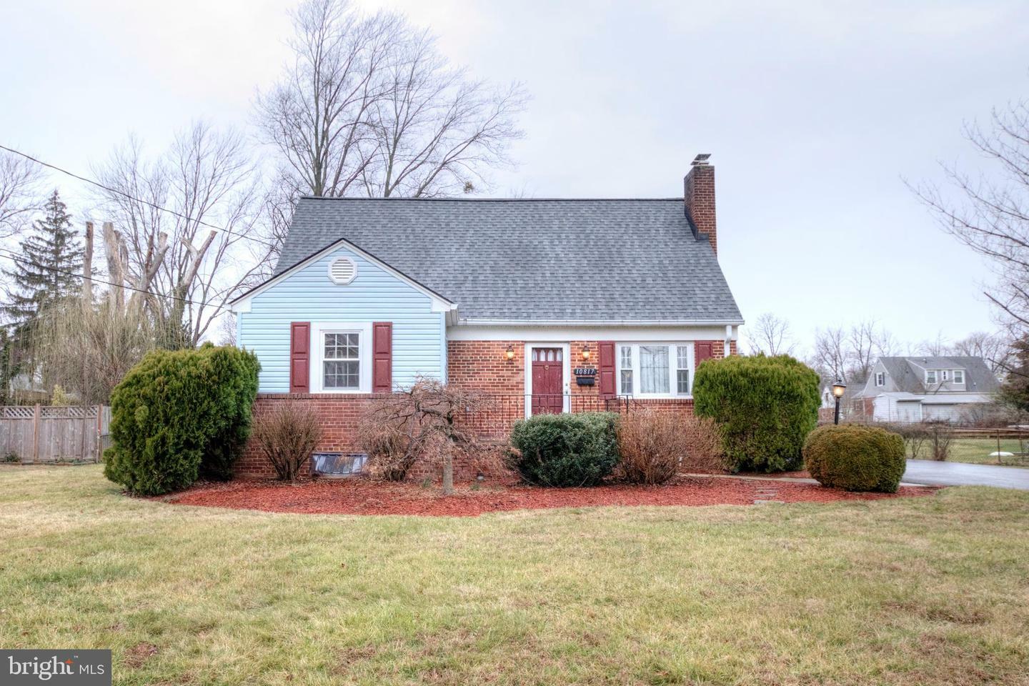 Property Photo:  10817 Woodhaven Drive  VA 22030 