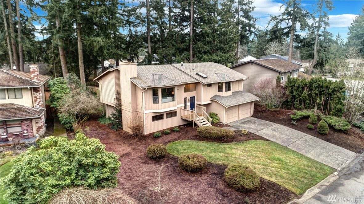 Property Photo:  2032 140th Place SE  WA 98012 