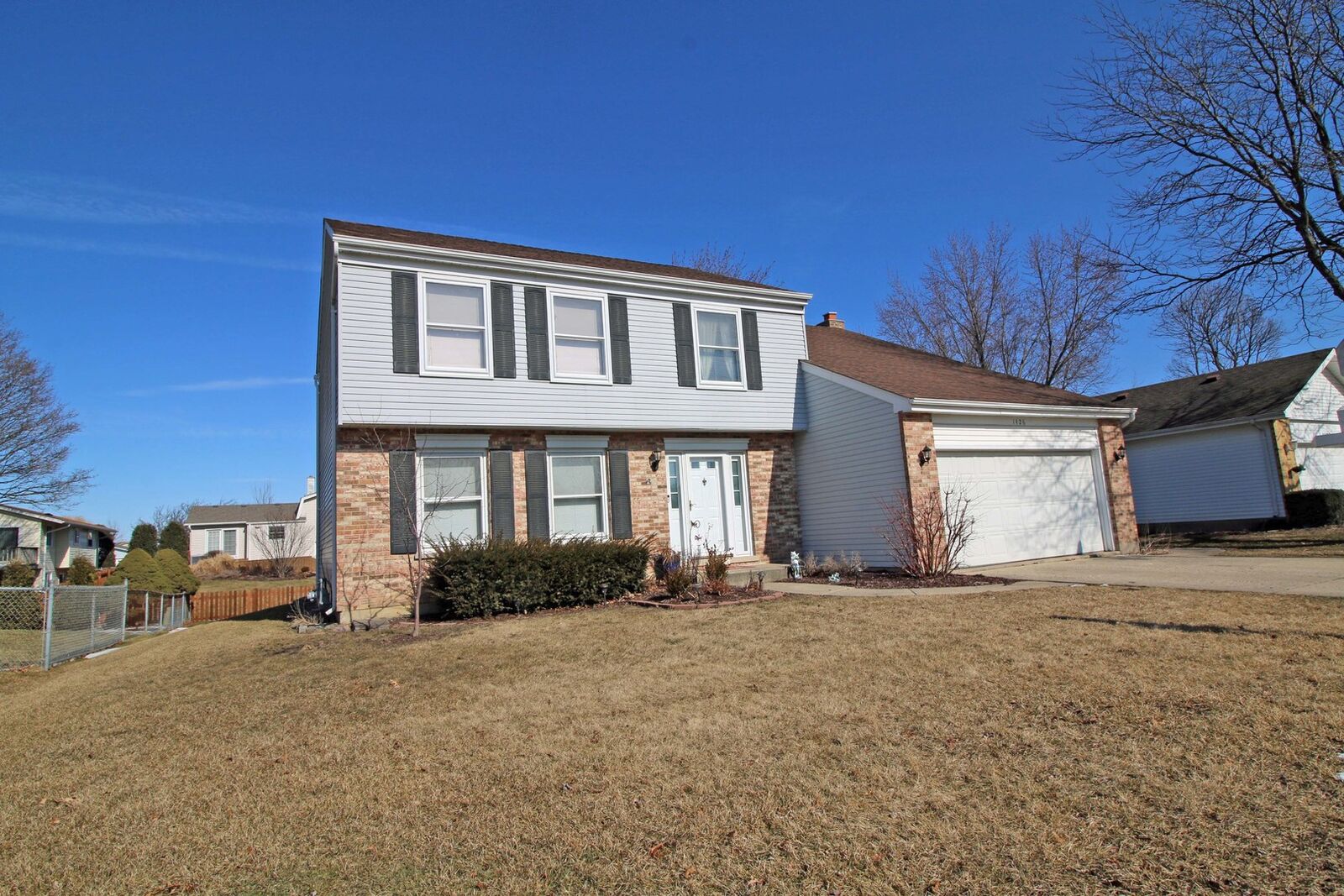 Property Photo: 1426 Haar Lane IL 60007