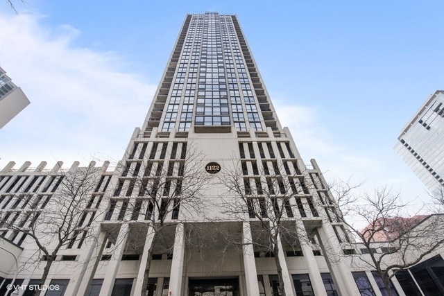 Property Photo:  1122 North Clark Street 2109  IL 60610 