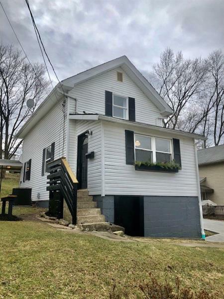 Property Photo: 2885 Hemlock St PA 15102