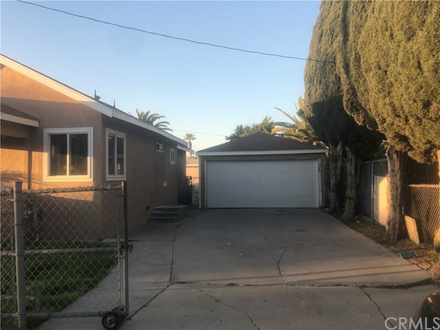 Property Photo:  141 W 220th Street  CA 90745 