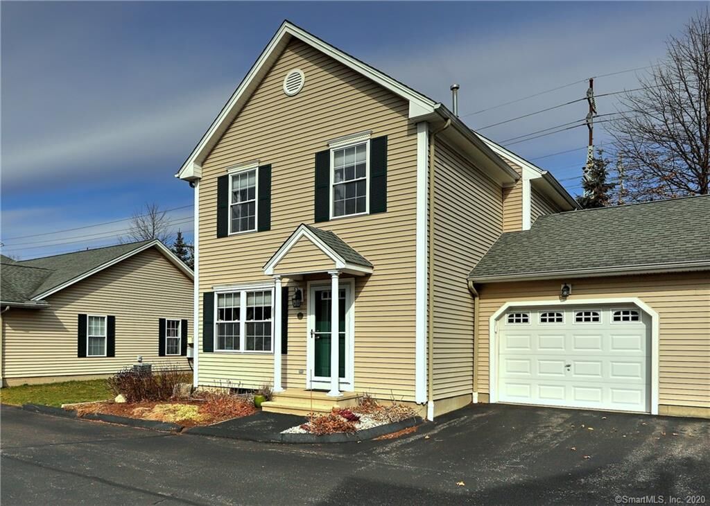 Property Photo:  118 Gulf Street 20  CT 06460