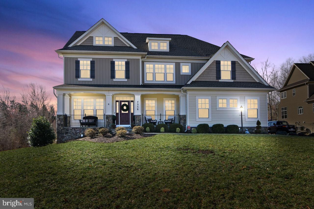 Property Photo: 7358 Tucan Court VA 20187