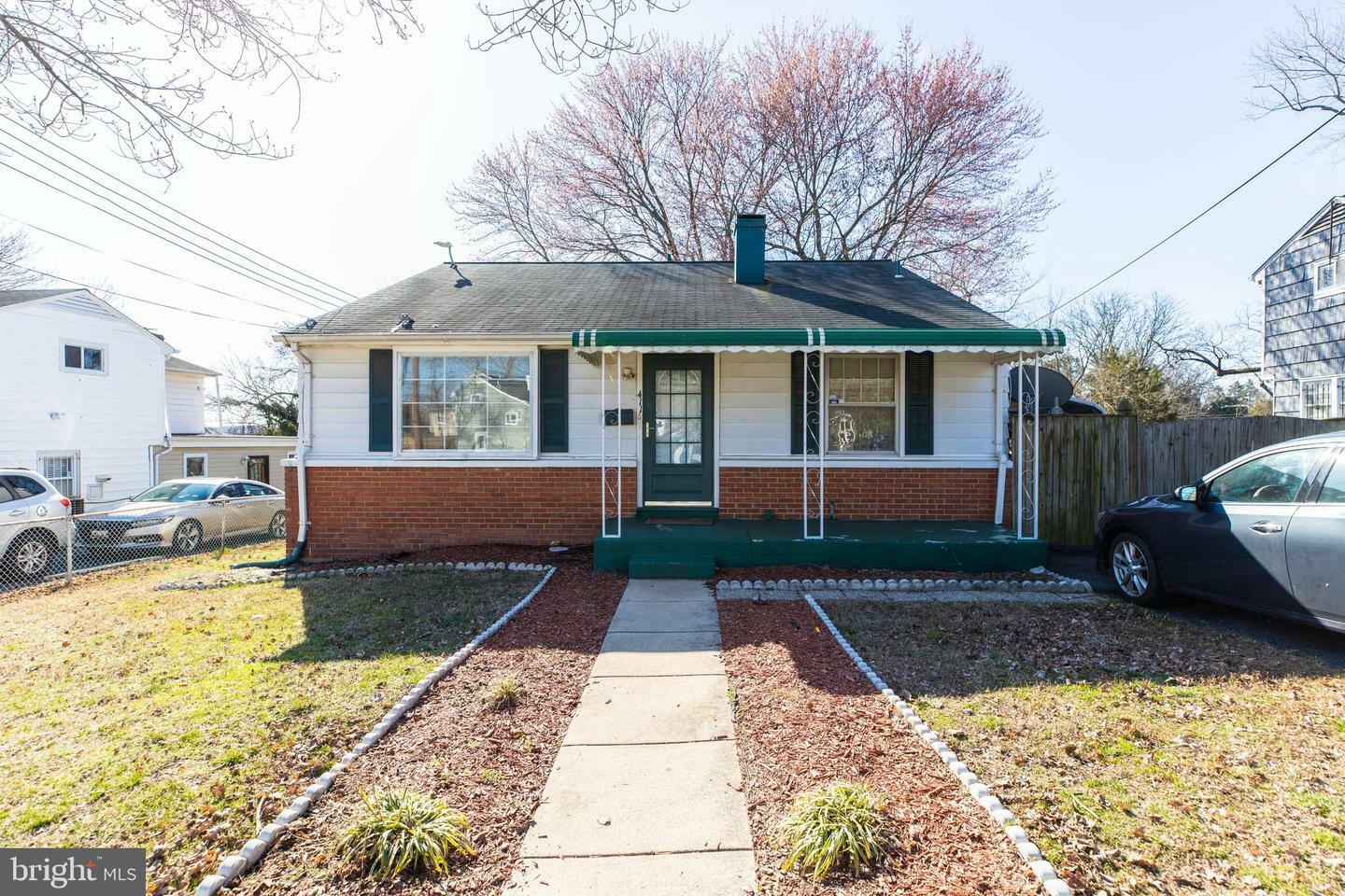 Property Photo: 411 Barrymore Drive MD 20745