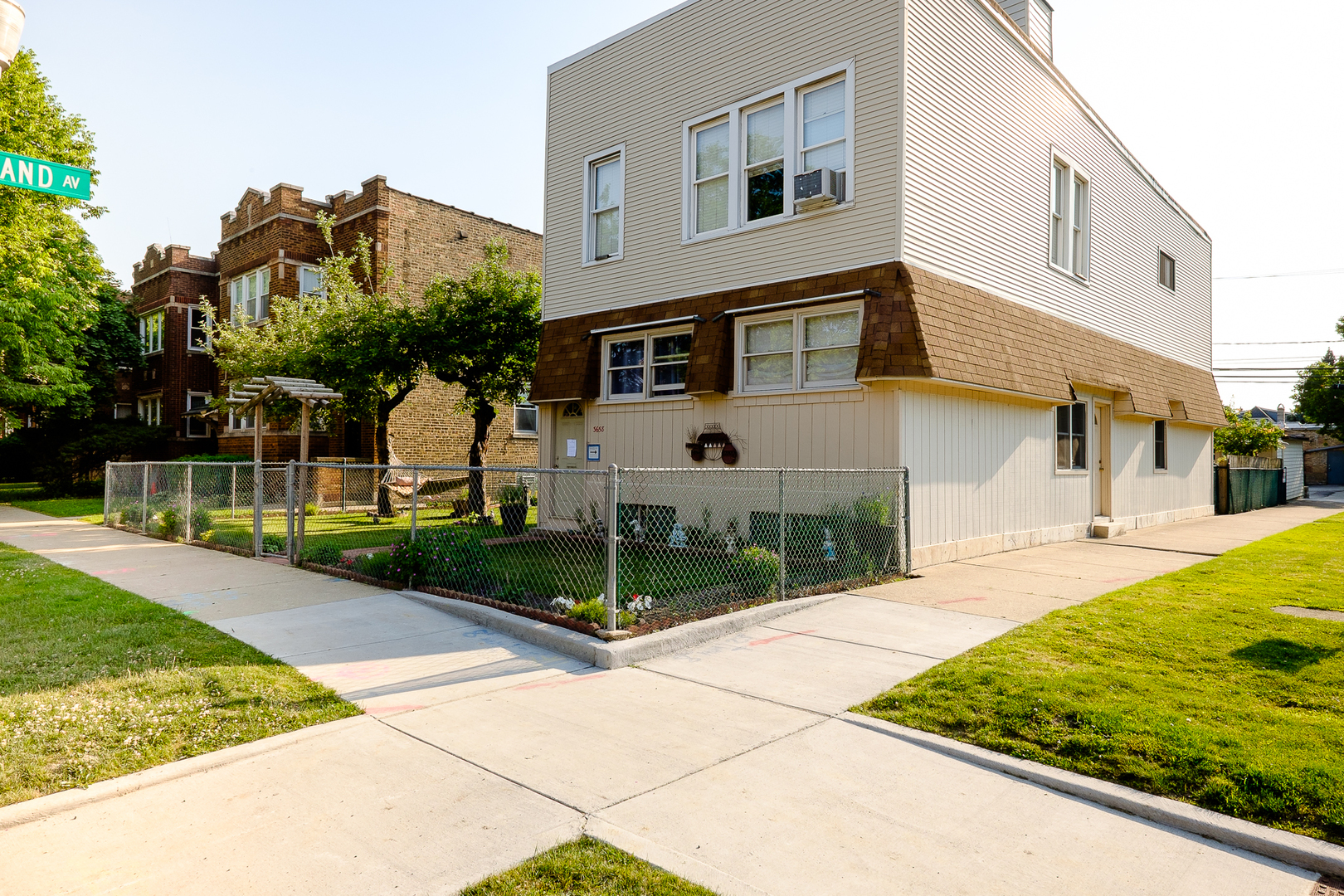 Property Photo: 3658 N Troy IL 60618