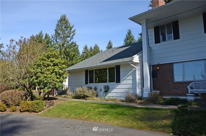 Property Photo:  4423  Grandview Drive W  WA 98466 