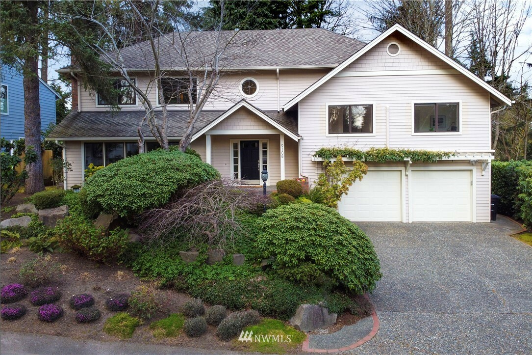 Property Photo:  9108 SE 57th Street  WA 98040 