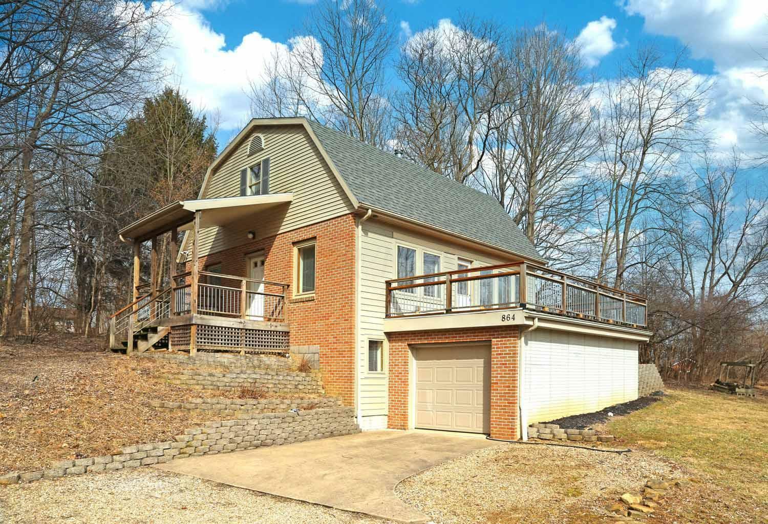 Property Photo: 864 Terrace View Drive OH 43028