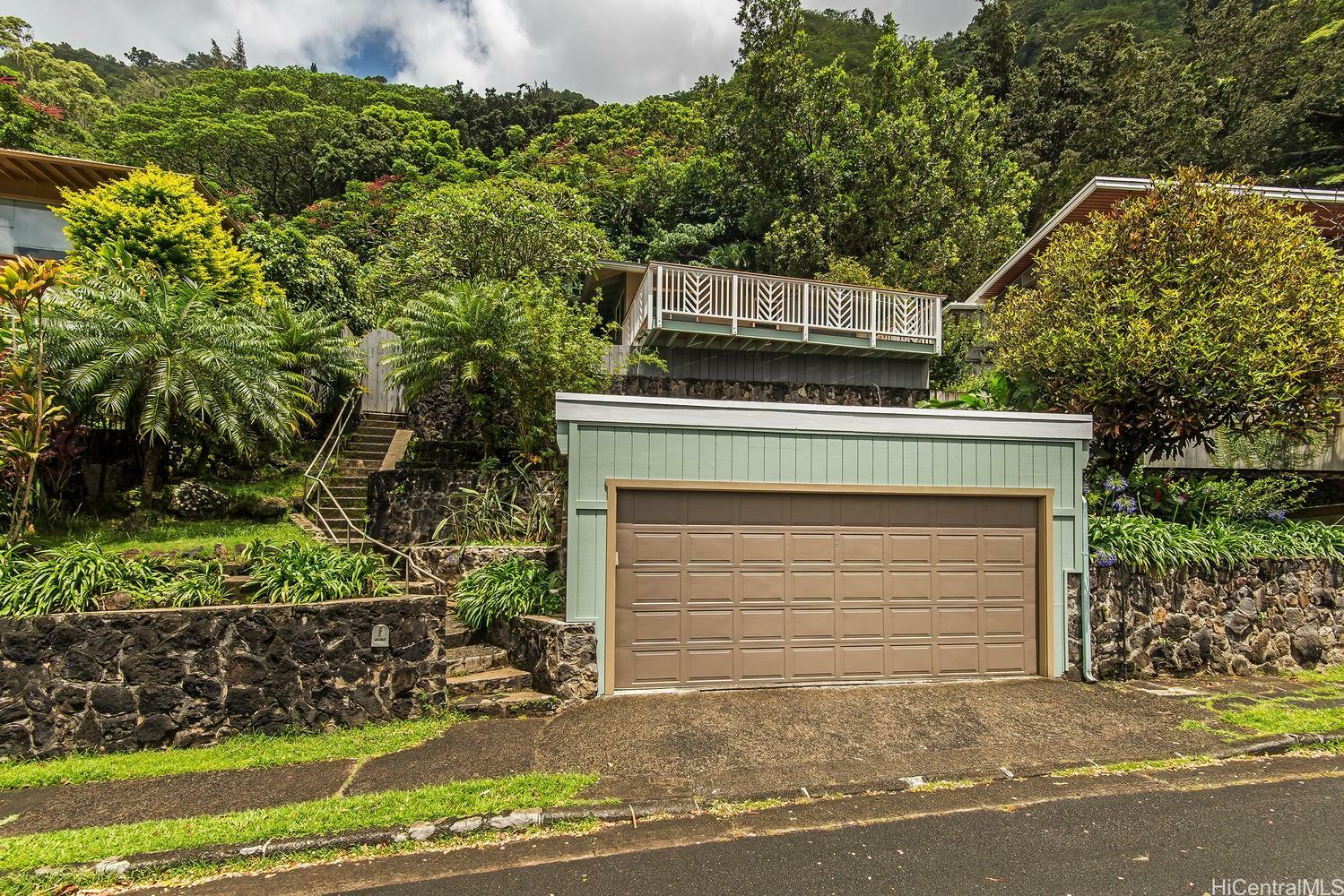 3282 Huelani Drive  Honolulu HI 96822 photo