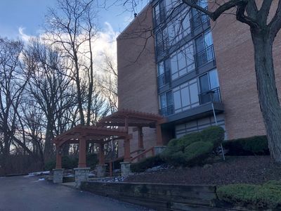 Property Photo:  5810 Oakwood Drive 3E  IL 60532 