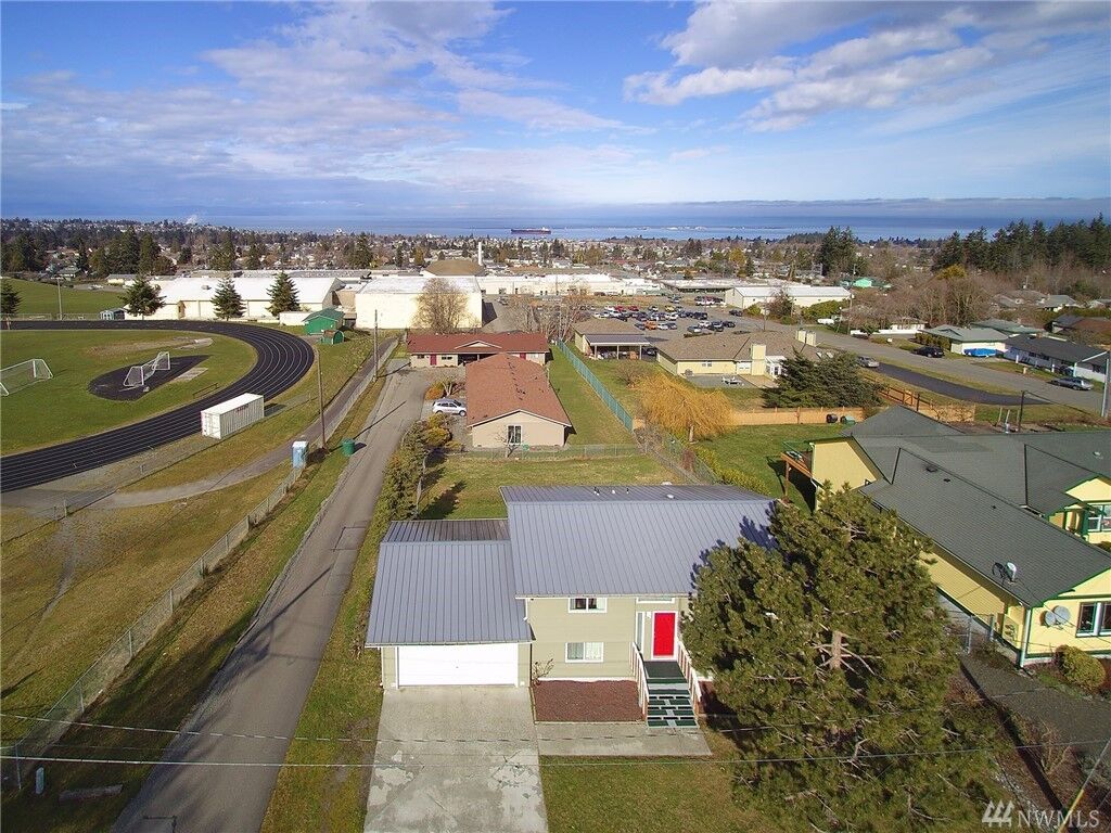 Property Photo: 309 Viewcrest Avenue WA 98362