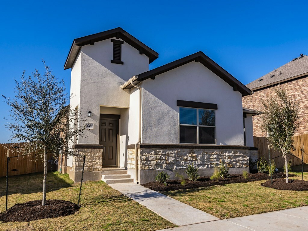 Property Photo:  1701 W Broade Street  TX 78641 