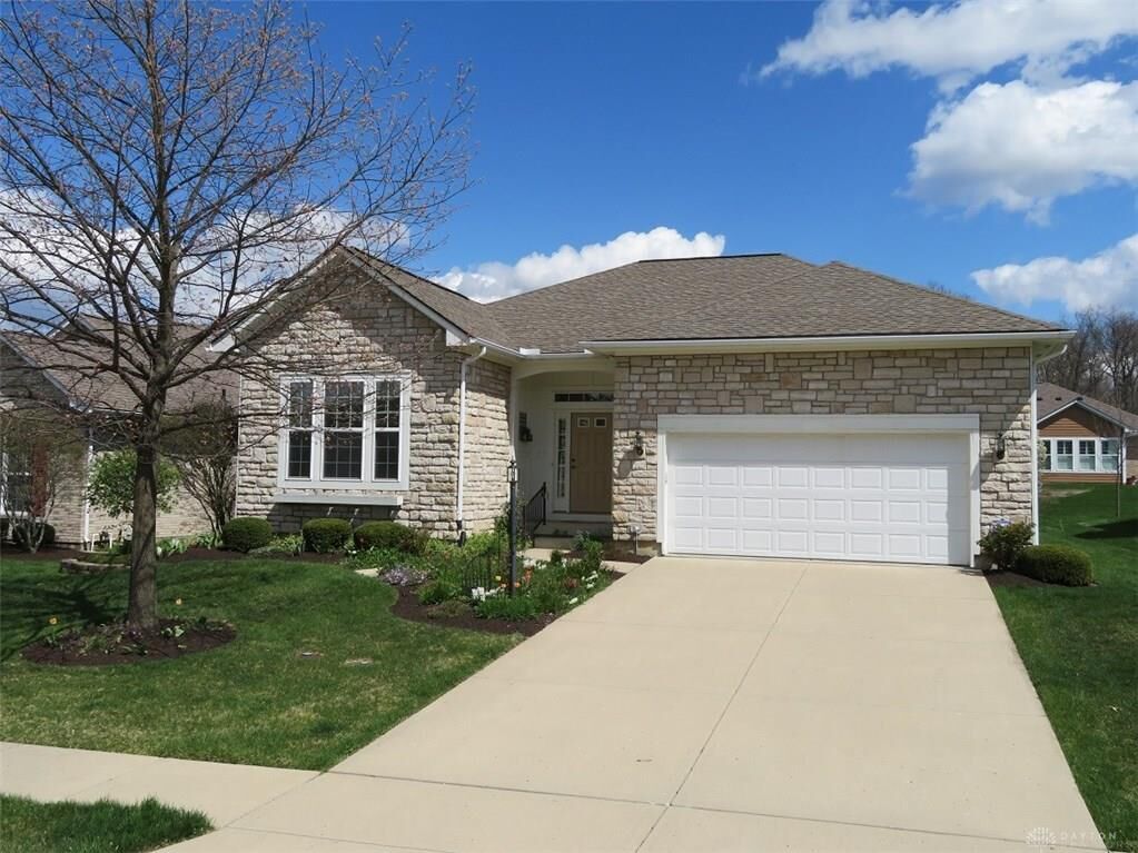 Property Photo:  10106 Chedworth Drive  OH 45458 