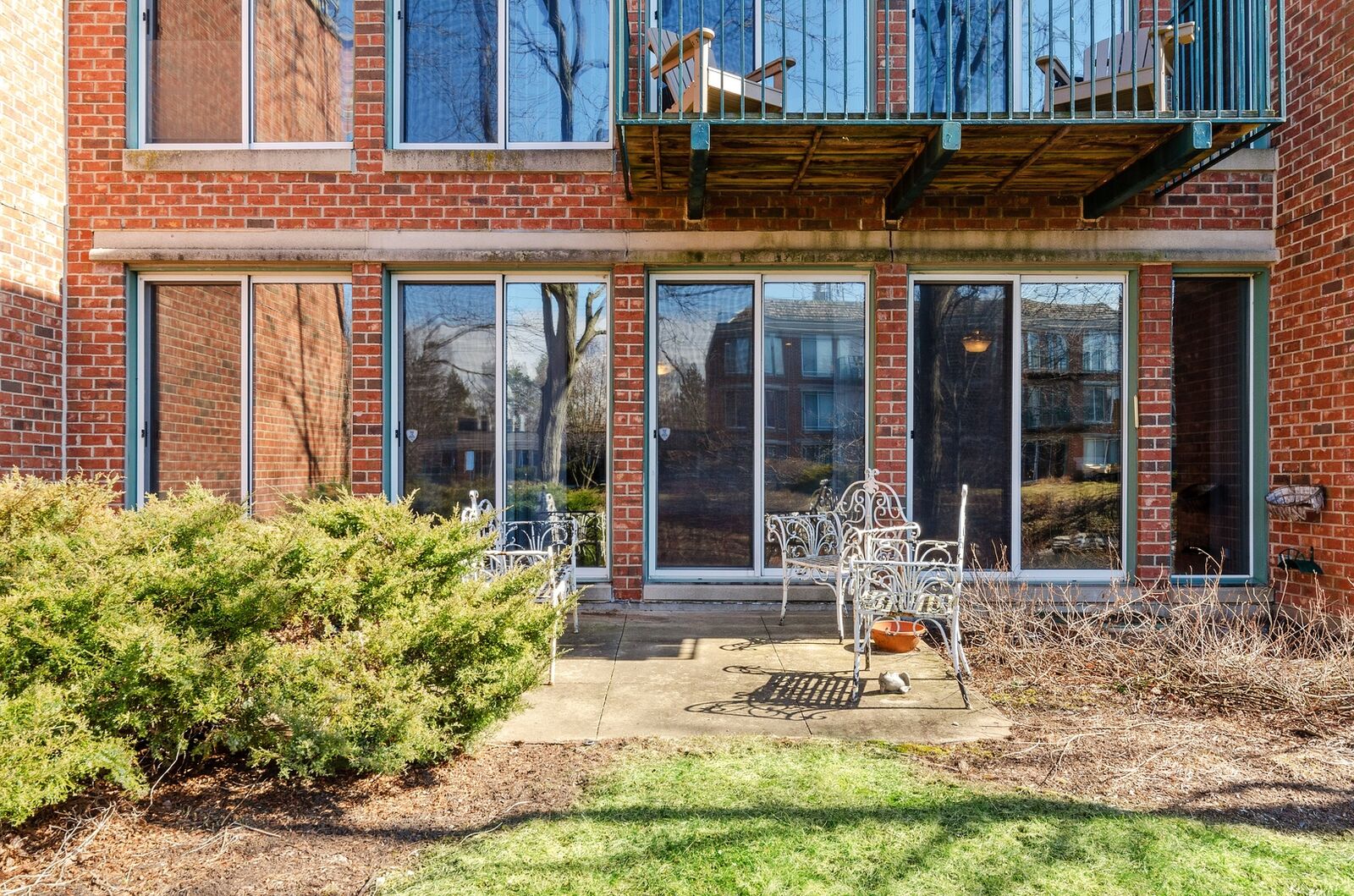 Property Photo: 2030 Arbor Lane 102 IL 60093