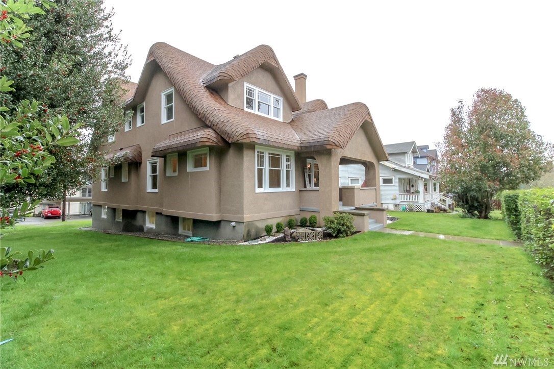Property Photo: 815 N L Street WA 98403