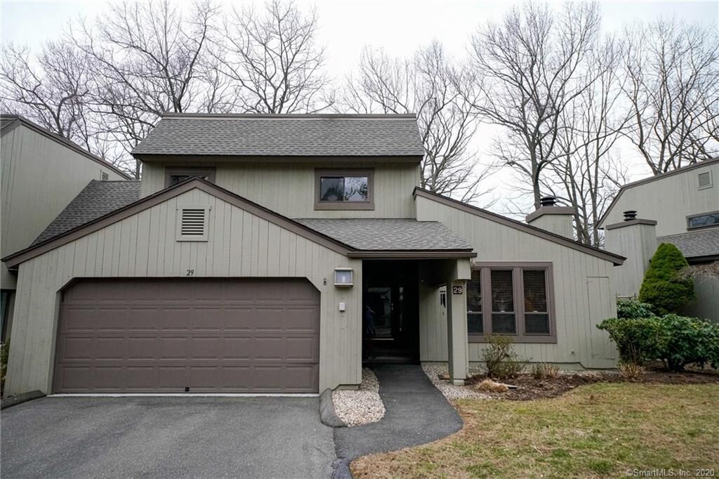 Property Photo:  29 Applewood Lane 29  CT 06001 
