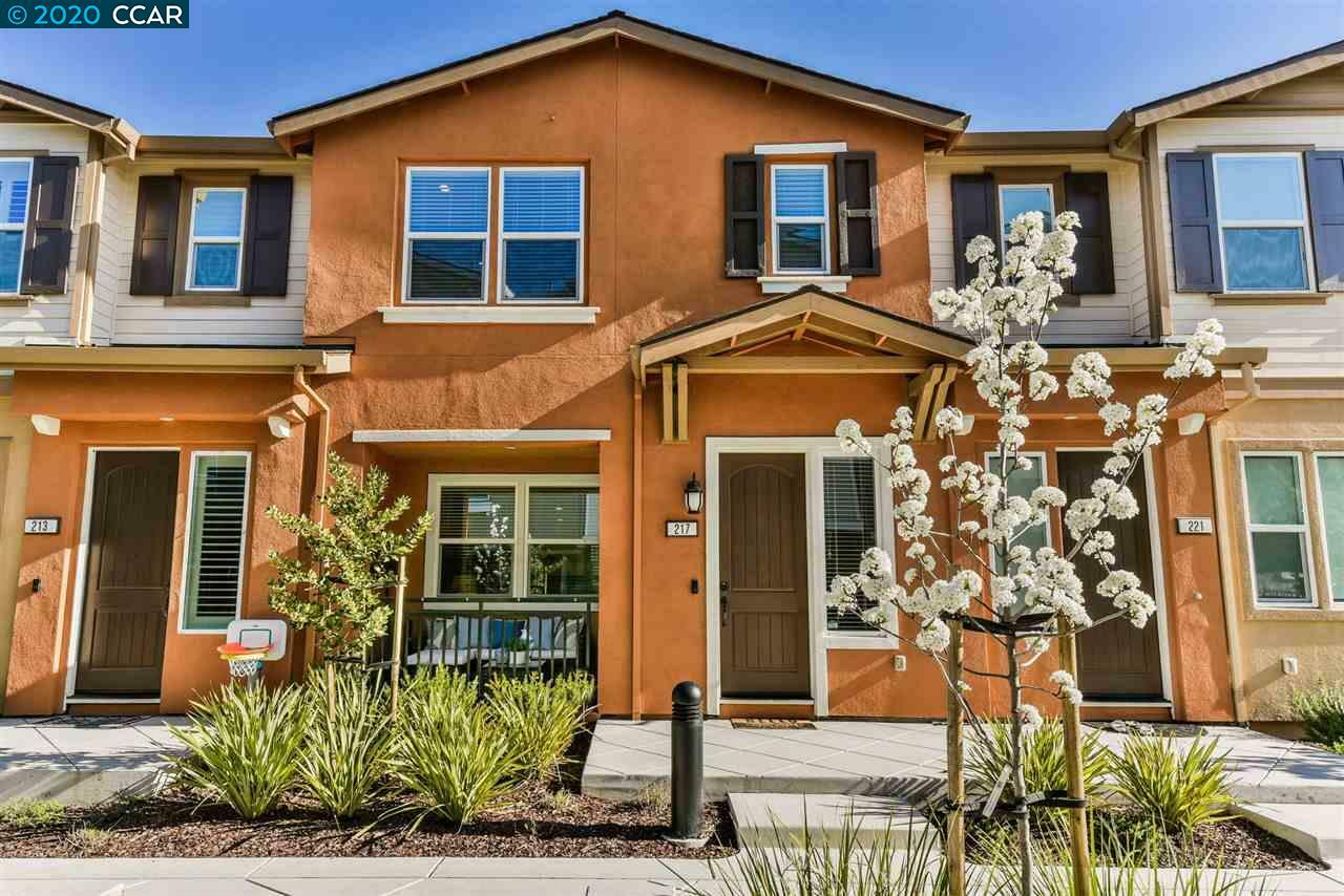Property Photo: 217 Tierney Pl CA 94553-4426