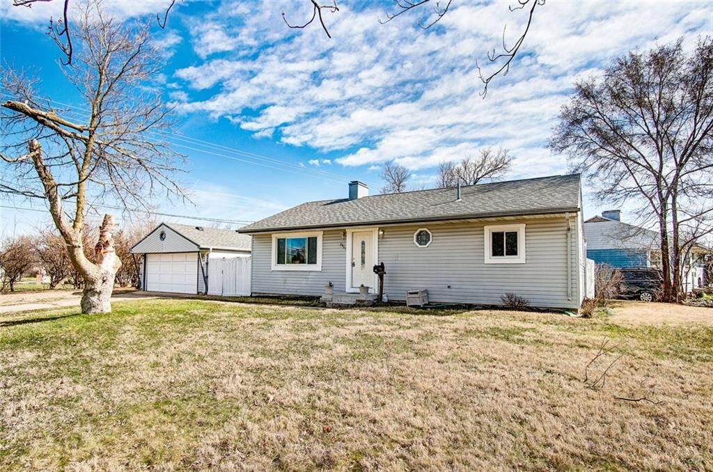 Property Photo:  2401 Vale Drive  OH 45420 