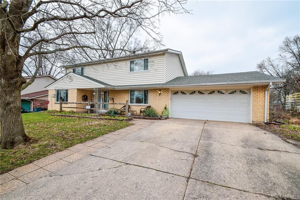 Property Photo: 6309 Longford Road OH 45424
