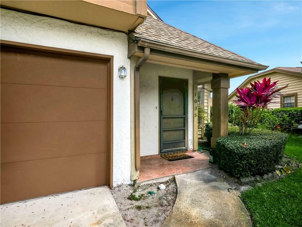 Property Photo:  1035 Barcelona Drive  FL 34741 