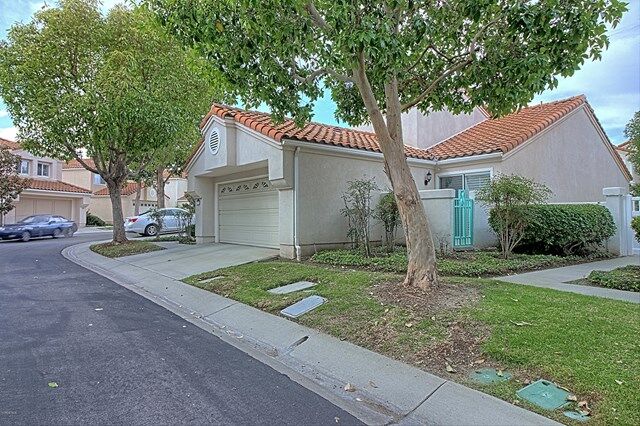 Property Photo:  838 Vista Arriago  CA 93012 