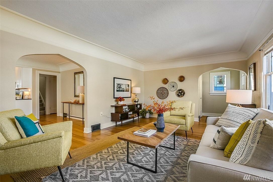Property Photo: 935 N 83rd St WA 98103