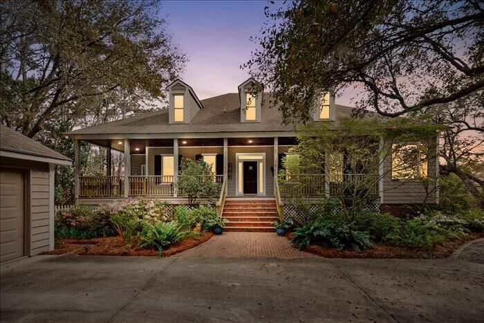 Property Photo: 1929 Ronlin Farm Road SC 29429