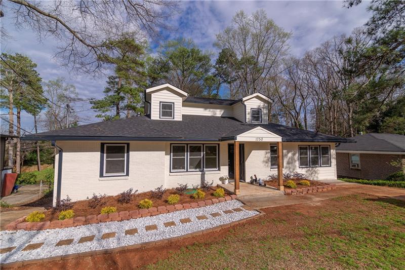 Property Photo: 1750 Piper Circle SE 30316