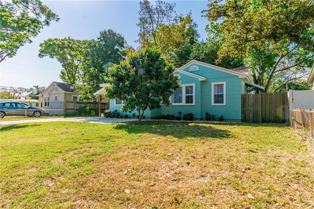 Property Photo: 1910 18th Avenue N FL 33713