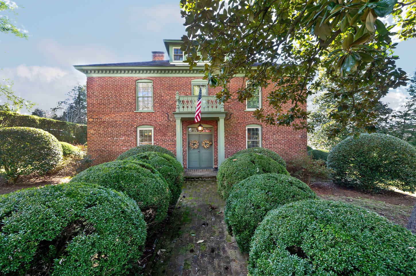 Property Photo:  217 Euclid Ave  TN 37763 