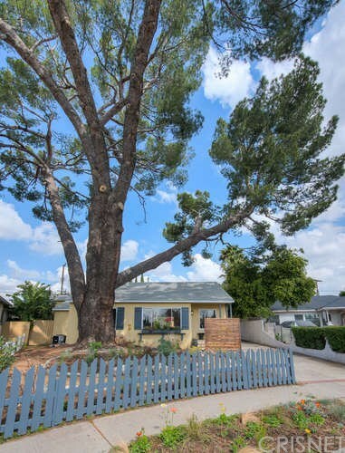 Property Photo: 9687 Elon Avenue CA 91331